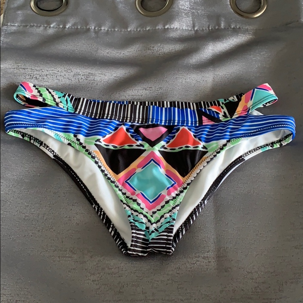 Medium Printed Aeropostale Bikini Bottoms